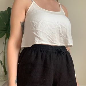 🌟 3 for $25 🌟 White crop with crisscross back